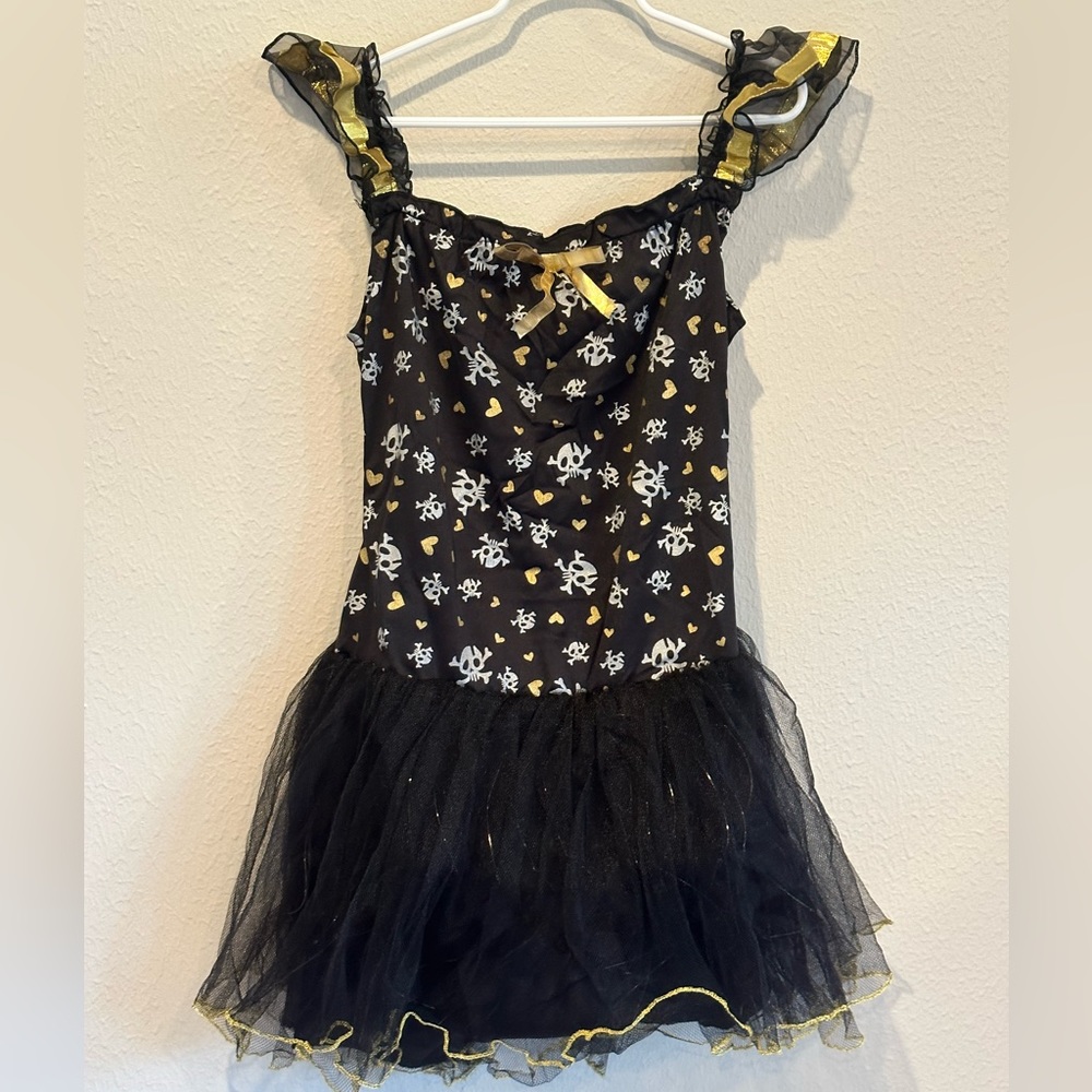 Child Medium (8/9) ‘Cute as Gold’ Pirate Costume with Light Up skirt!